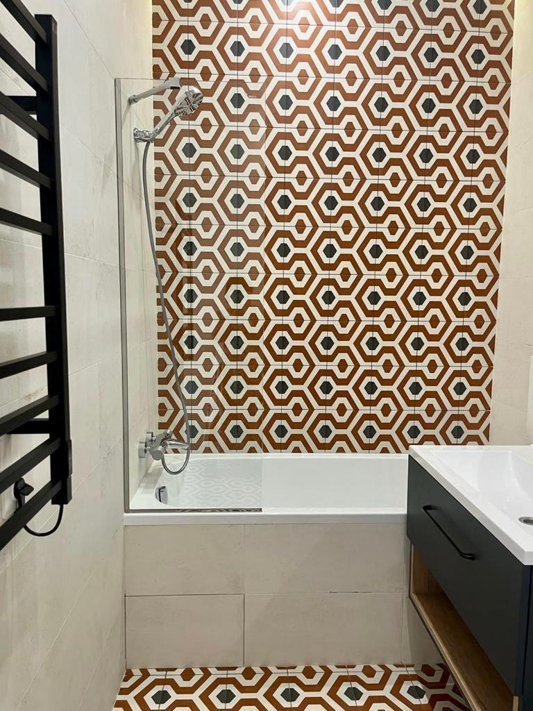 Modern Apartment In The Old Town Kiev Exteriör bild