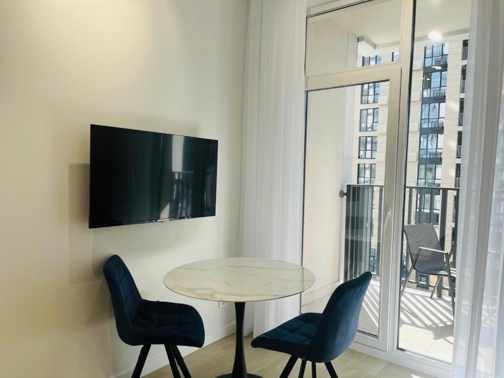 Modern Apartment In The Old Town Kiev Exteriör bild