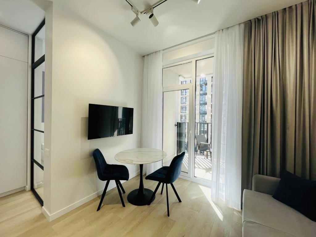 Modern Apartment In The Old Town Kiev Exteriör bild